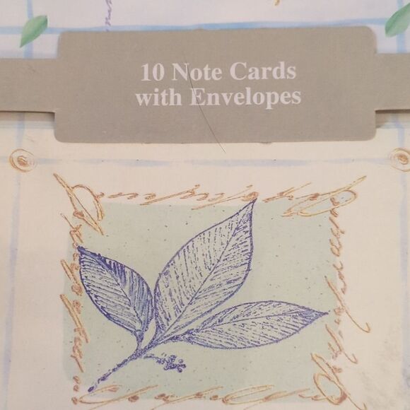 Large lot of cards and stationary - Picture 9 of 9